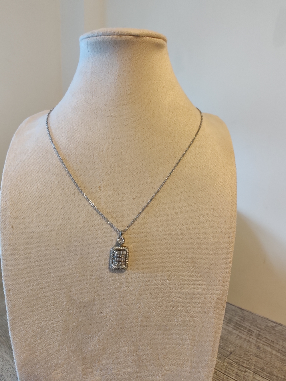 Sterling Silver Cubic Zirconia Pendant Necklace - White- 18 Inches. - Picture 8 of 9
